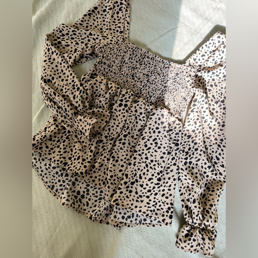 Cheetah Print shirt - no tag